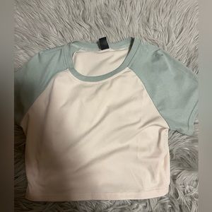 Shein Cropped tee shirt